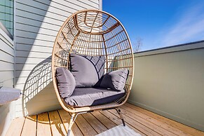 < 2 Mi to Dtwn: Modern Townhome in Knoxville