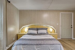 Deck & 2-acre Yard: Quiet Getaway in Crandall!