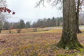 Deck & 2-acre Yard: Quiet Getaway in Crandall!