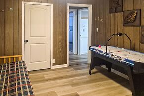 Deck & 2-acre Yard: Quiet Getaway in Crandall!