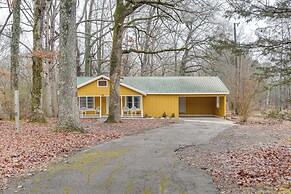 Deck & 2-acre Yard: Quiet Getaway in Crandall!