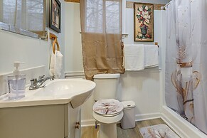 Deck & 2-acre Yard: Quiet Getaway in Crandall!