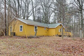 Deck & 2-acre Yard: Quiet Getaway in Crandall!