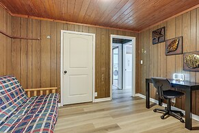 Deck & 2-acre Yard: Quiet Getaway in Crandall!