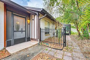 7 Mi to Gatorland: Retreat w/ Pool & Elliptical