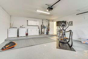 7 Mi to Gatorland: Retreat w/ Pool & Elliptical