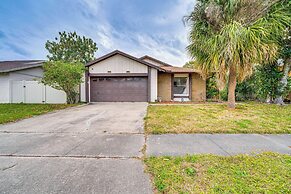 7 Mi to Gatorland: Retreat w/ Pool & Elliptical