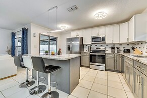 7 Mi to Gatorland: Retreat w/ Pool & Elliptical