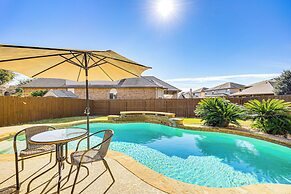 5 Mi to Randolph Afb: Spacious Cibolo Haven!