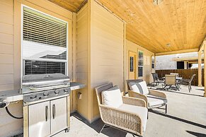 5 Mi to Randolph Afb: Spacious Cibolo Haven!