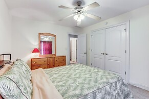 6 Mi to Southern Belle Farm: Home w/ Patio!