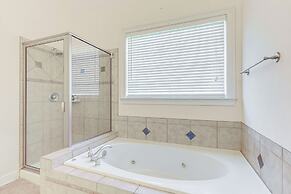 6 Mi to Southern Belle Farm: Home w/ Patio!