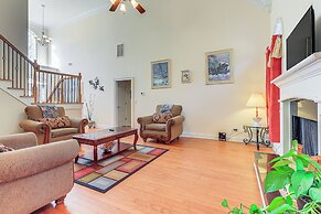 6 Mi to Southern Belle Farm: Home w/ Patio!