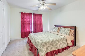 6 Mi to Southern Belle Farm: Home w/ Patio!