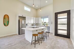 6 Mi to State Farm Stadium: Home w/ Fenced Yard!