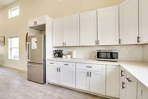 6 Mi to State Farm Stadium: Home w/ Fenced Yard!