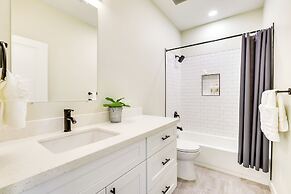 6 Mi to State Farm Stadium: Home w/ Fenced Yard!