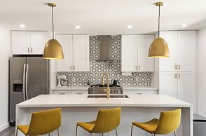 5 Mi to UT: Home w/ Outdoor Entertainment Area!