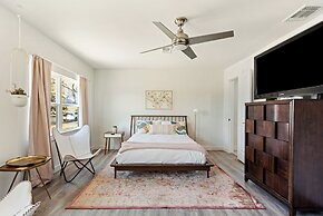 5 Mi to UT: Home w/ Outdoor Entertainment Area!