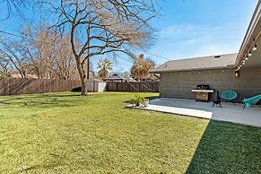 5 Mi to UT: Home w/ Outdoor Entertainment Area!