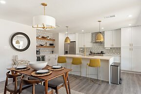 5 Mi to UT: Home w/ Outdoor Entertainment Area!