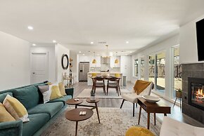 5 Mi to UT: Home w/ Outdoor Entertainment Area!