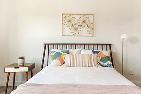 5 Mi to UT: Home w/ Outdoor Entertainment Area!