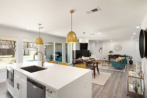 5 Mi to UT: Home w/ Outdoor Entertainment Area!