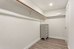 5 Mi to UT: Home w/ Outdoor Entertainment Area!