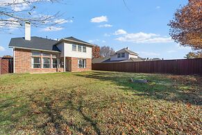 4 Mi to Dtwn: Family Home w/ Games in Frisco