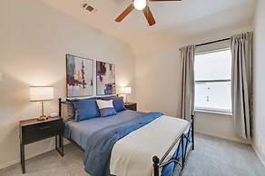 4 Mi to Dtwn: Family Home w/ Games in Frisco