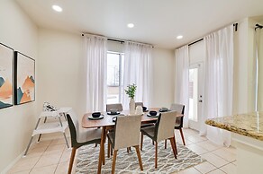 4 Mi to Dtwn: Family Home w/ Games in Frisco