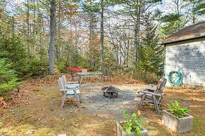 17 Mi to Acadia: Cottage Near Downtown Ellsworth!