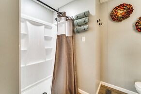 Half-mi to Lakemont Park: Family-friendly Home!