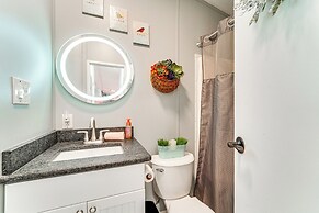 Half-mi to Lakemont Park: Family-friendly Home!