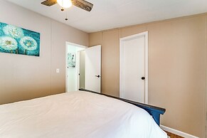 Half-mi to Lakemont Park: Family-friendly Home!