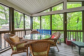 Nolin Lake Gem: Waterfront Retreat w/ Balcony!