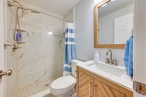 Nolin Lake Gem: Waterfront Retreat w/ Balcony!