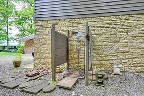 Nolin Lake Gem: Waterfront Retreat w/ Balcony!