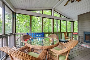 Nolin Lake Gem: Waterfront Retreat w/ Balcony!