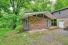 Nolin Lake Gem: Waterfront Retreat w/ Balcony!