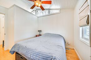 Nolin Lake Gem: Waterfront Retreat w/ Balcony!