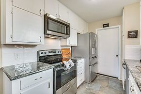 5 Mi to Fort Worth Stockyards: Home w/ Yard!