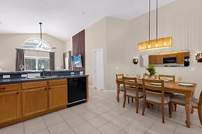 Upstay Dream Home w Private Pool Arcade Theme Rooms