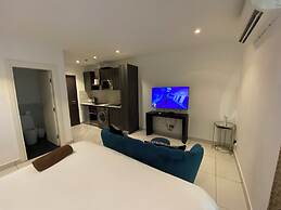 Splendid Apartments at Embassy Gardens