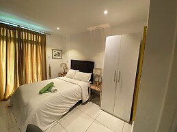 Splendid Apartments at Embassy Gardens