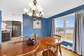Serene 7br Haven By The Lake 7 Bedroom Home