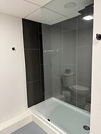 Serene 7br Haven By The Lake 7 Bedroom Home