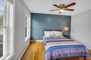 Serene 7br Haven By The Lake 7 Bedroom Home