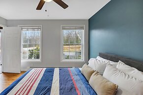 Serene 7br Haven By The Lake 7 Bedroom Home